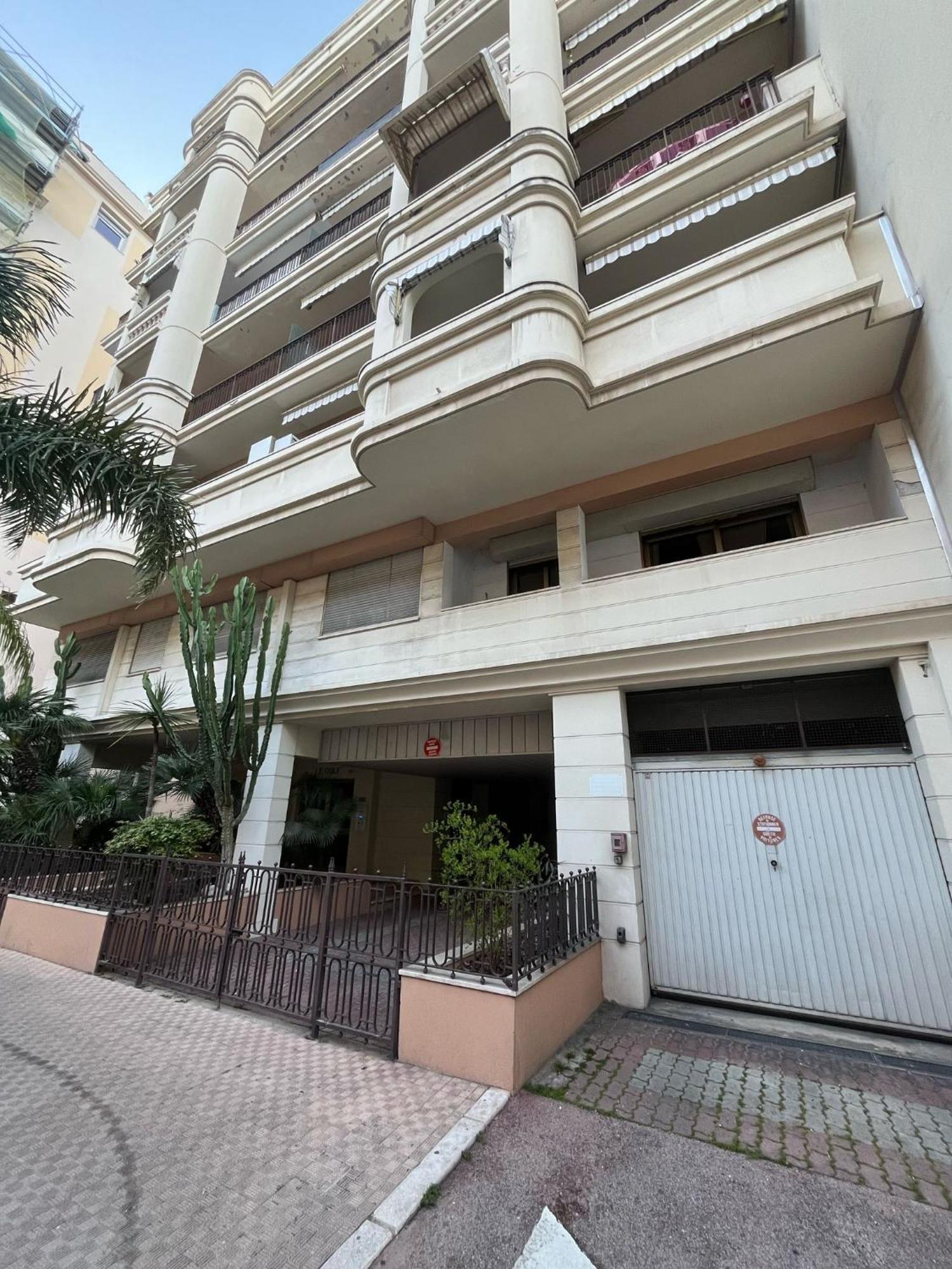 Le Golf Apartment Ментона Екстериор снимка